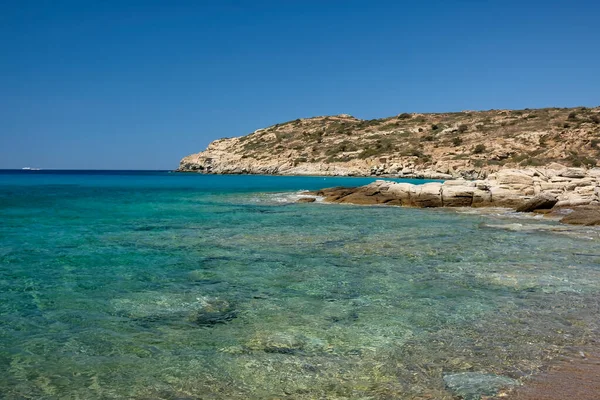 Райский Пляж Бирюзовыми Водами Золотым Песком Пикри Нерон Иос Греция — стоковое фото