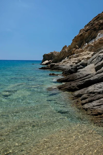 Blick Auf Den Atemberaubenden Türkisfarbenen Strand Von Tripiti Auf Ios — Stockfoto