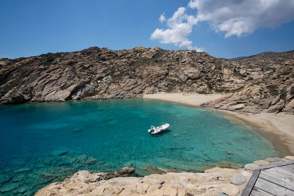 Gedroogde Hout Het Prachtige Zand Turquoise Strand Van Tripiti Ios — Stockfoto