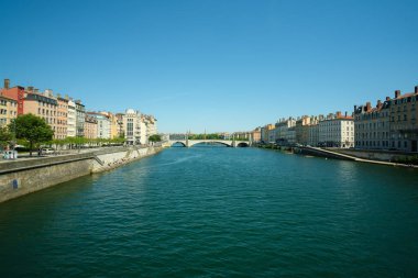 Lyon Fransa 'daki Saone nehrinin panoramik manzarası