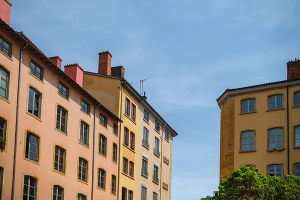 Типичные Красочные Жилые Здания Старом Городе Лионе — стоковое фото
