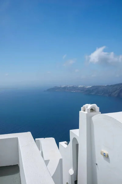 View Aegean Sea Oia Distance Rooftop Whitewashed Hotel Imerovigli Santorini — 스톡 사진