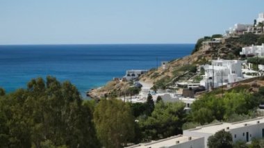Yunanistan 'ın ünlü Mylopotas plajının nefes kesici panoramik manzarası