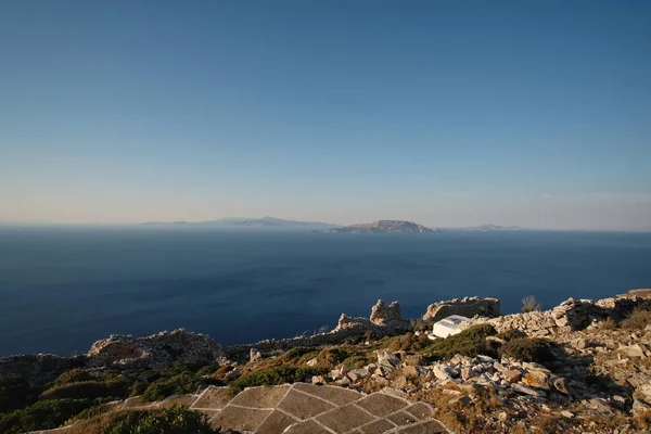 Panoramisch Uitzicht Egeïsche Zee Oude Ruïnes Van Vesting Paleokastro Ios — Stockfoto