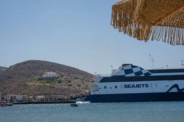 Ios Griechenland September 2022 Eine Fähre Legt Hafen Von Ios — Stockfoto