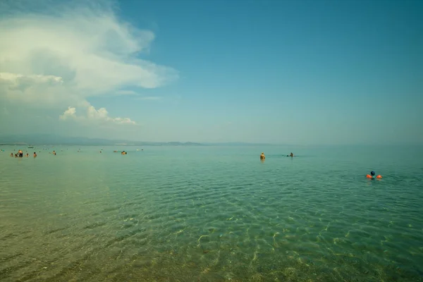 Nea Potidea Yunani Agustus 2022 Perairan Pirus Menakjubkan Pantai Indah — Stok Foto