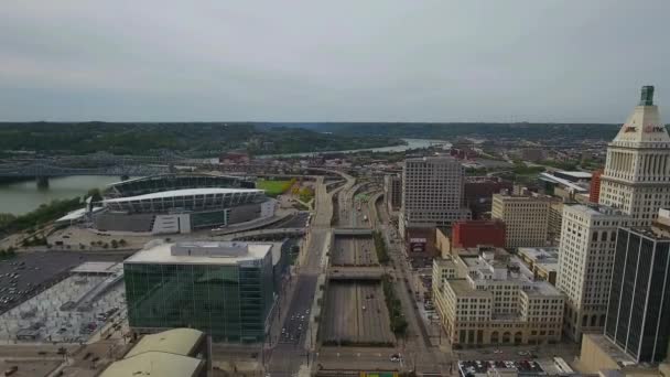 Cincinnati Aerial View Downtown Ohio Amazing Landscape — стокове відео