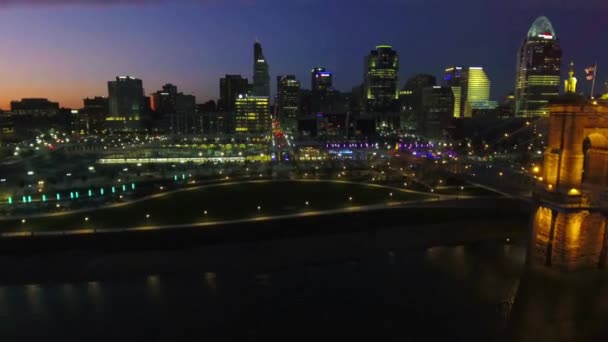 Cincinnati Noite Rio Ohio Vista Aérea Centro Cidade Luzes Cidade — Vídeo de Stock