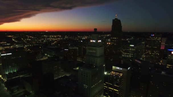 Cincinnati Nocy Widok Powietrza Światła Miejskie Ohio Śródmieście — Wideo stockowe