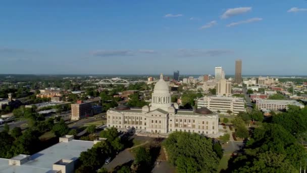 Little Rock Arkansas State Capitol Aerial View Arkansas Downtown — Stock video