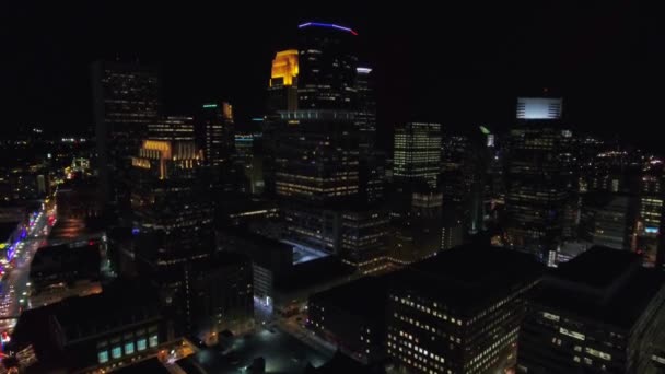 明尼阿波利斯的夜晚 明尼苏达州 空中景观 市中心 城市灯光 — 图库视频影像