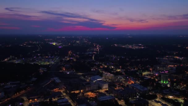 ローリー アット ナイト 航空写真 ノースカロライナ州 ダウンタウン シティライト — ストック動画