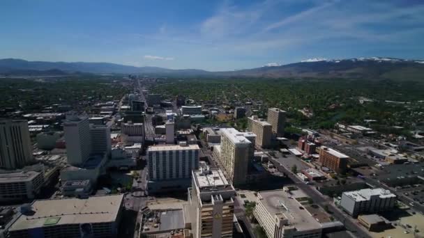 Reno Nevada Centro Ciudad Paisaje Asombroso Vista Aérea — Vídeo de stock