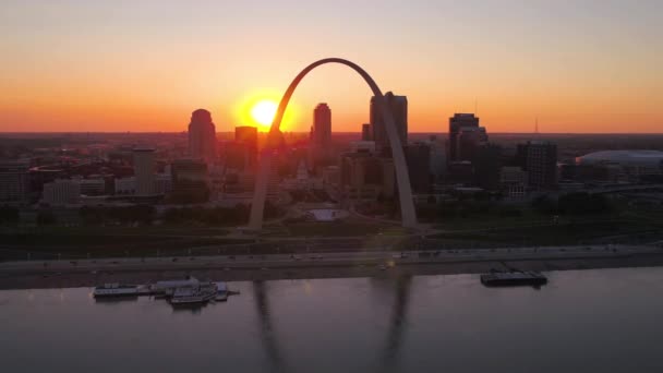 Sonnenuntergang Über Louis Gateway Arch Luftaufnahme Missouri Innenstadt — Stockvideo