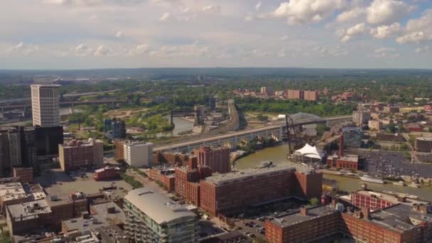 Cleveland Widok Powietrza Śródmieście Cuyahoga River Ohio — Wideo stockowe