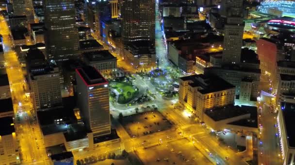 Cleveland Nachts Luchtfoto Downtown Ohio City Lights — Stockvideo