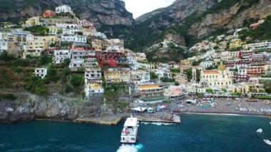 Amalfi, Positano, İtalya, Salerno ili, Dik Kayalıklar, Hava Manzarası, Tırren Denizi