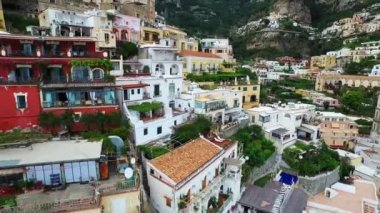 İtalya, Positano, Amalfi, Aerial View, Salerno ili, Dik Uçurumlar, Tiren Denizi