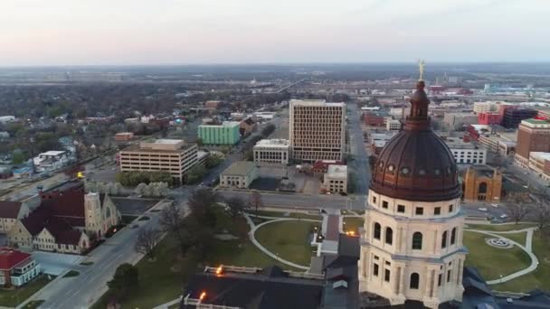 Topeka Hava Manzarası Kansas Eyalet Meclisi Şehir Merkezi Nanılmaz Manzara — Stok video