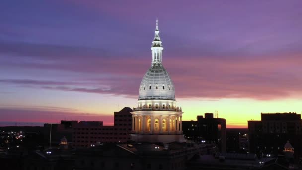 Lansing Natten Michigan State Capitol Downtown Drone View City Lights — Stockvideo