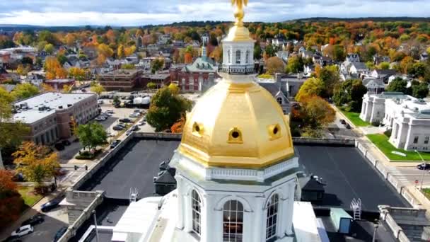 Concord New Hampshire State House Κέντρο Καταπληκτικό Τοπίο Drone View — Αρχείο Βίντεο