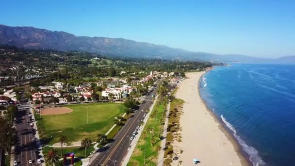 Linia Brzegowa Santa Barbara Drone View Śródmieście Niesamowity Krajobraz Kalifornia — Wideo stockowe