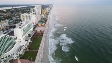 Daytona Plajı, Drone View, Florida 'nın Atlantik Kıyısı, İnanılmaz Manzara