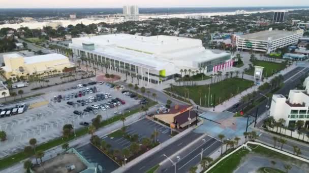 デイトナビーチ 空中ビュー オーシャンセンター フロリダ州 素晴らしい風景 — ストック動画