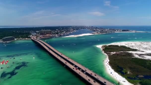 Destin Harbor Vista Aérea Isla Cangrejo Puente Marler Florida — Vídeo de stock