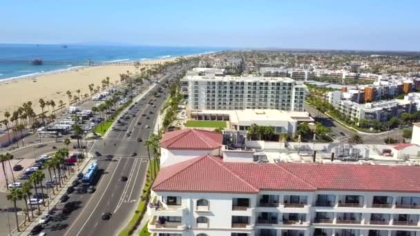 Huntington Beach Califórnia Costa Pacífico Centro Cidade Vista Aérea — Vídeo de Stock