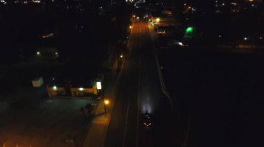 San Bernardino 'da Gece, Kaliforniya, Şehir merkezi, Şehir Işıkları, Drone View