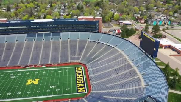 Ann Arbor Michigan Stadium Drone View Amazing Landscape Downtown — 图库视频影像