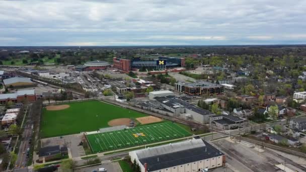 Ann Arbor Drone View Michigan Καταπληκτικό Τοπίο Κέντρο — Αρχείο Βίντεο