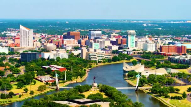 Wichita Binnenstad Drone View Arkansas River Kansas — Stockvideo