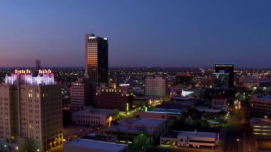 Akşam Amarillo, Teksas, Şehir merkezi, Drone View, Şehir Işıkları