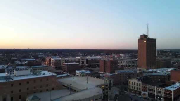 God Kveld Aurora Illinois Drone View Sentrum – stockvideo