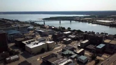 Peoria, Illinois, şehir merkezi, Illinois nehri, hava manzarası