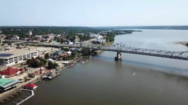 Peoria, Illinois, şehir merkezi, Illinois Nehri Köprüsü, Hava Görüntüsü