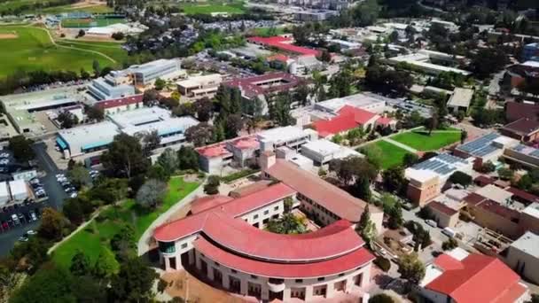 カリフォルニア工科大学サンルイスオビスポ空撮 — ストック動画