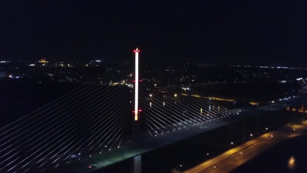 Gece Ohio Toledo Gaziler Için Cam Şehir Skyway Hava Manzarası — Stok video