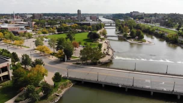 Elgin Illinois Luftaufnahme Fox River Erstaunliche Landschaft Innenstadt — Stockvideo