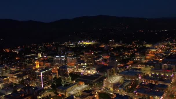 Vuelo Aéreo Durante Noche Boise Idaho Centro Hermoso Paisaje Urbano — Vídeo de stock