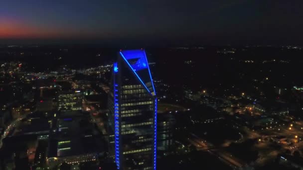 Vuelo Aéreo Por Noche Charlotte Carolina Del Norte Paisaje Urbano — Vídeo de stock