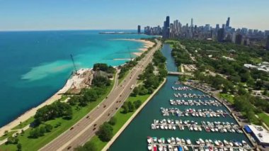 Chicago, Illinois, Diversey Limanı, Michigan Gölü üzerinde Uçan Hava