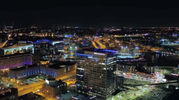 空中飞越克利夫兰 俄亥俄州下城 令人惊叹的城市景观 — 图库视频影像
