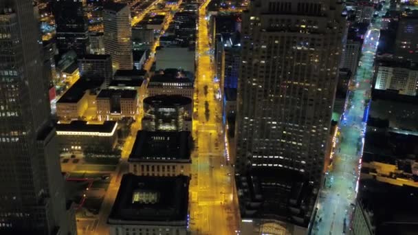 Letecké Létání Přes Noc Cleveland Ohio Krásné Město Centrum — Stock video