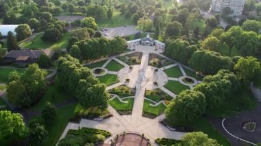 Kolomb, Ohio, Franklin Park Konservatuarı üzerinde Uçuşlar