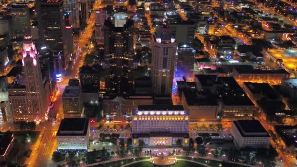 Vuelo Aéreo Durante Noche Columbus City Lights Downtown Ohio — Vídeo de stock