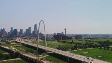 Uçan Havadan Dallas, Margaret Hunt Tepesi Köprüsü, Teksas