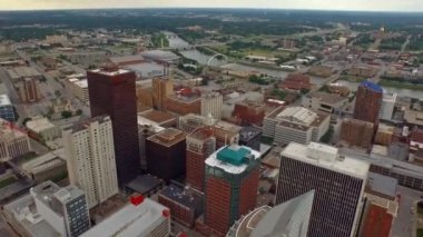 Des Moines, Iowa 'da Uçan Havadan, İnanılmaz Şehir, Şehir Merkezi